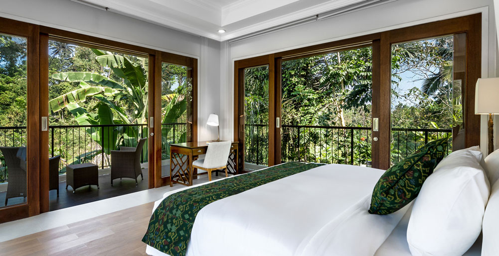 Pala Ubud - Villa Seraya B - Restful master bedroom enclosed by nature